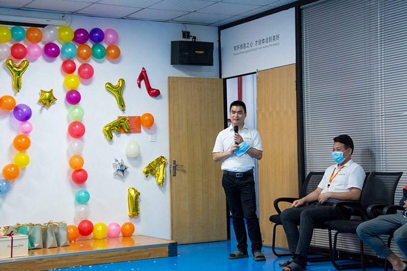 黃宏亮總經理講話 黃宏亮總經理講話