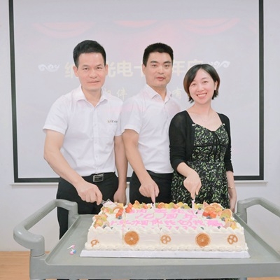 納宏光電10歲啦！“相伴十載，感恩有你”